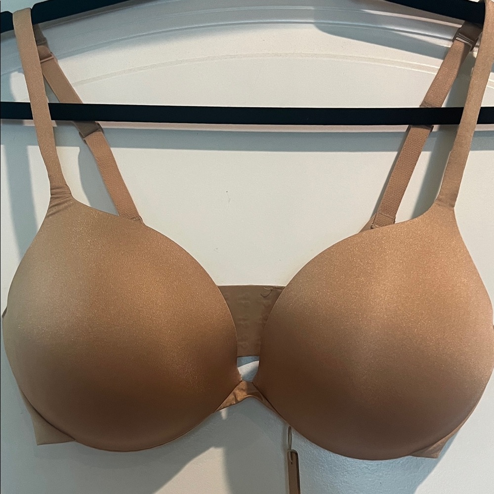 SKIMS ULTIMATE PUSH UP PLUNGE BRA in color “clay” new with tag 34D